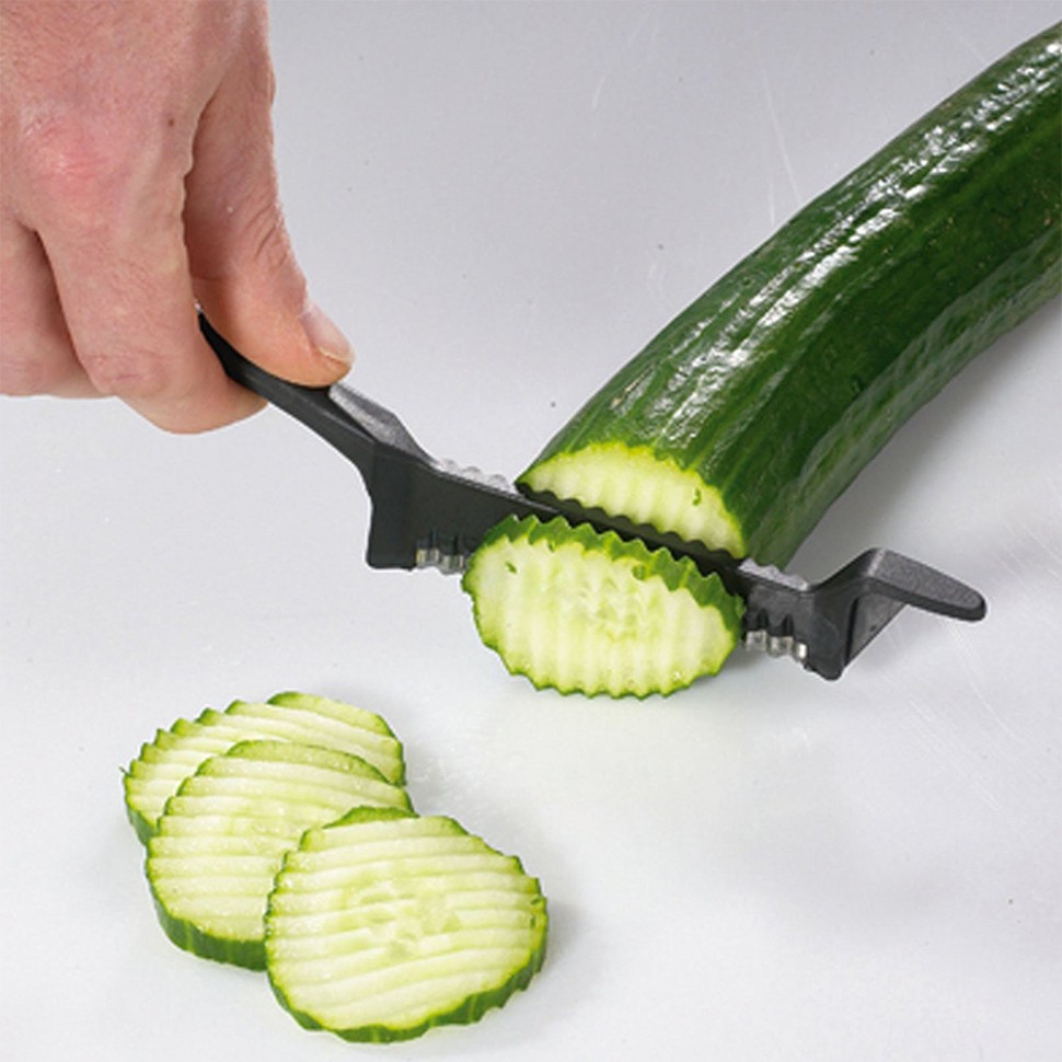 Как сделать слайс. Нож для нарезки овощей. Нож для фигурной нарезки овощей. Нож для нарезки огурцов. Нож для фигурной нарезки огурцов.