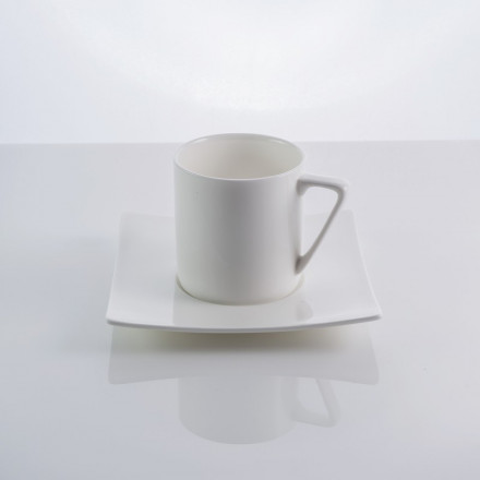 Чашка з блюдцем Sakura Aoue 0.2 л