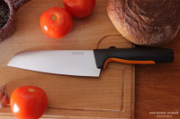 Нож сантоку Fiskars Functional Form 16 см