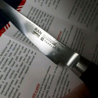 Нож стейковый Yaxell Ran 11.3 см