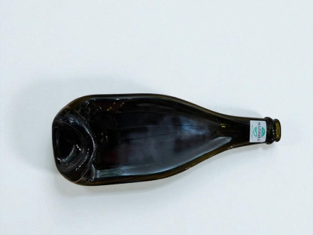 Скляна тарілка зі сплюснутої пляшки шампанського 0.750 мл для подачі сиру Mazhura