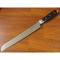Нож для хлеба Yaxell Gou 23 см